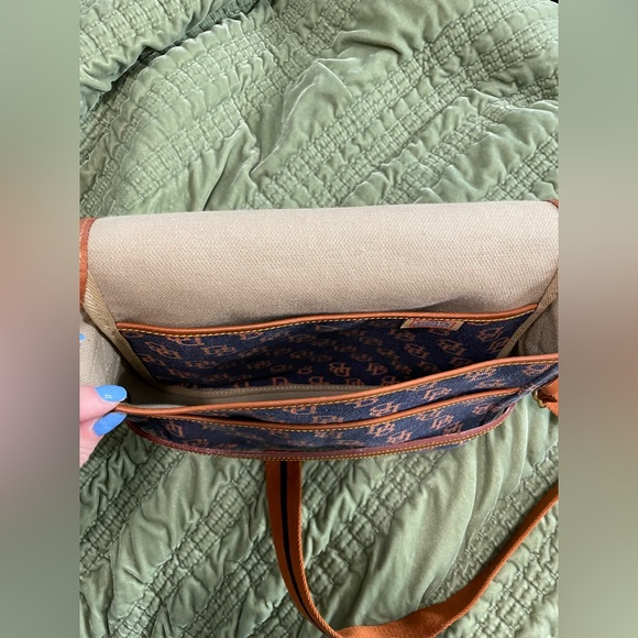 Dooney & Bourke Vintage Purse - Picture 4 of 6